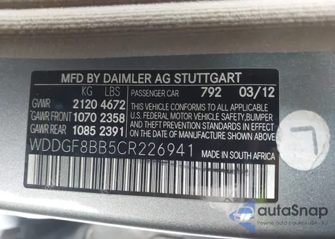 2012 Mercedes-Benz C 300 Sport 4Matic z USA, uszkodzony, nr VIN WDDGF8BB5CR226941